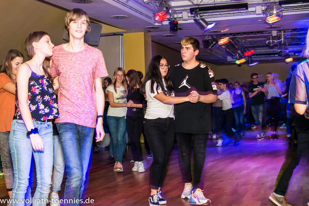 2019 11 09 Tanzparty Jugend 0186